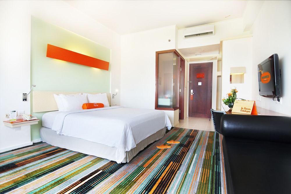 Harris Hotel Batam Center Екстер'єр фото