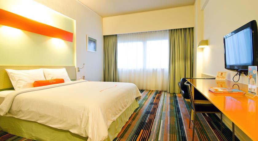 Harris Hotel Batam Center Екстер'єр фото