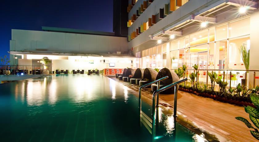 Harris Hotel Batam Center Екстер'єр фото
