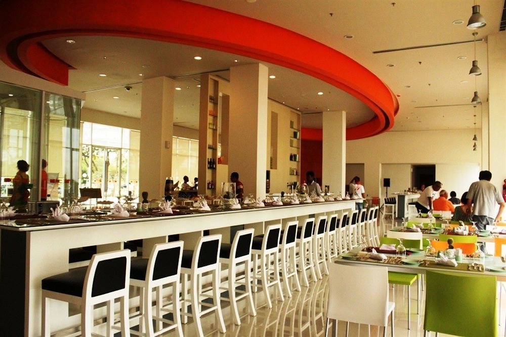 Harris Hotel Batam Center Екстер'єр фото