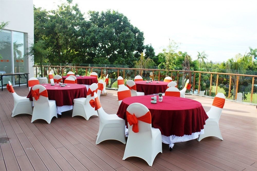 Harris Hotel Batam Center Екстер'єр фото